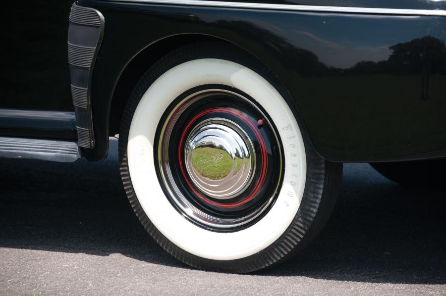  Ford Super DeLuxe Business Coupe 1941 года  (фото 14 из 37)